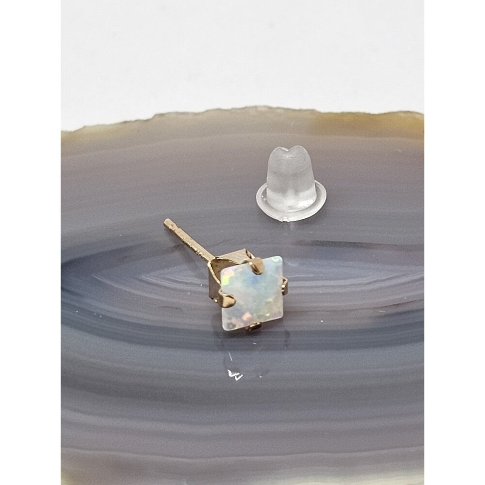 JCM 10K Yellow Gold Square Opal Single Stud Single Earring 4mm 0.12g